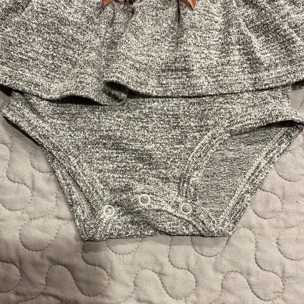 Carter’s Outfit - Picture 2 of 8